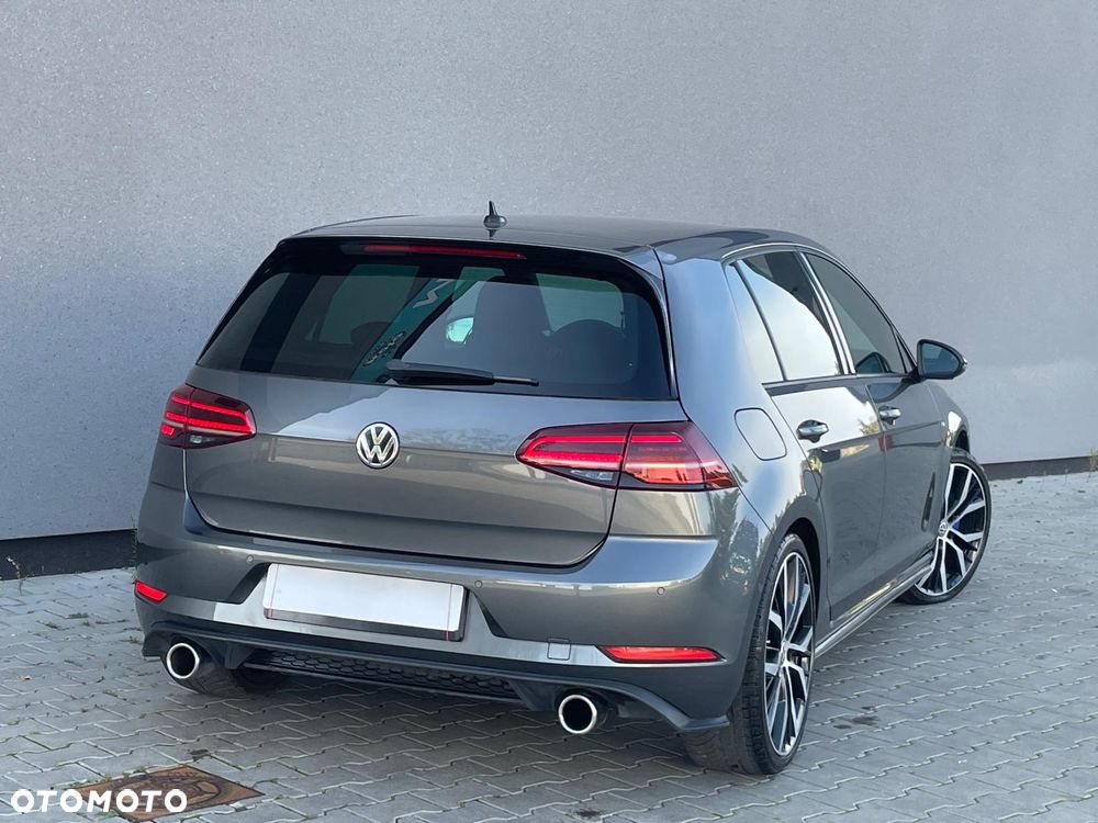 Volkswagen Golf - 9