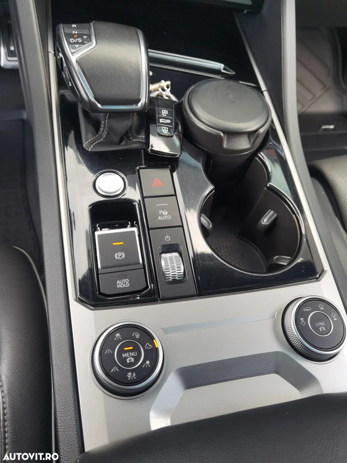 Volkswagen Touareg V6 TDI R-Style - 29