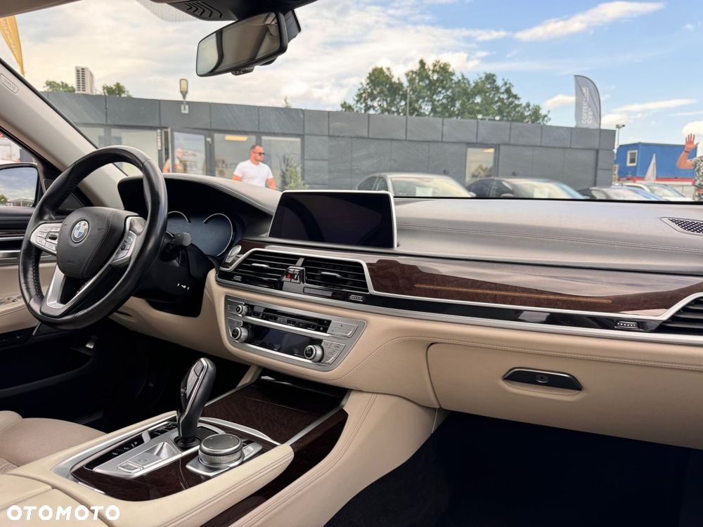 BMW Seria 7 - 15