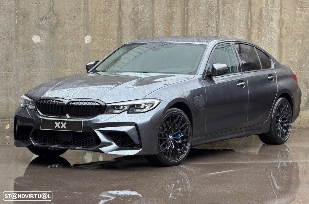 BMW 330 e Pack Desportivo M Auto - 1