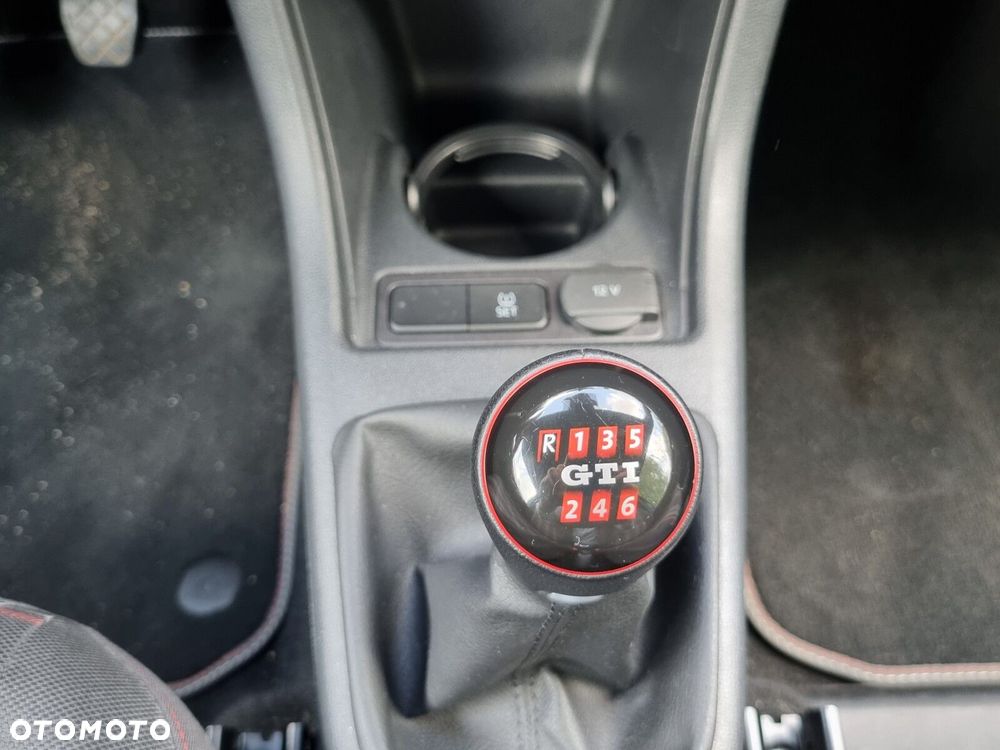 Volkswagen up! 1.0 TSI GTI - 21
