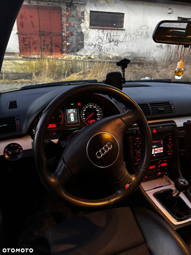 Audi A4 Avant - 9