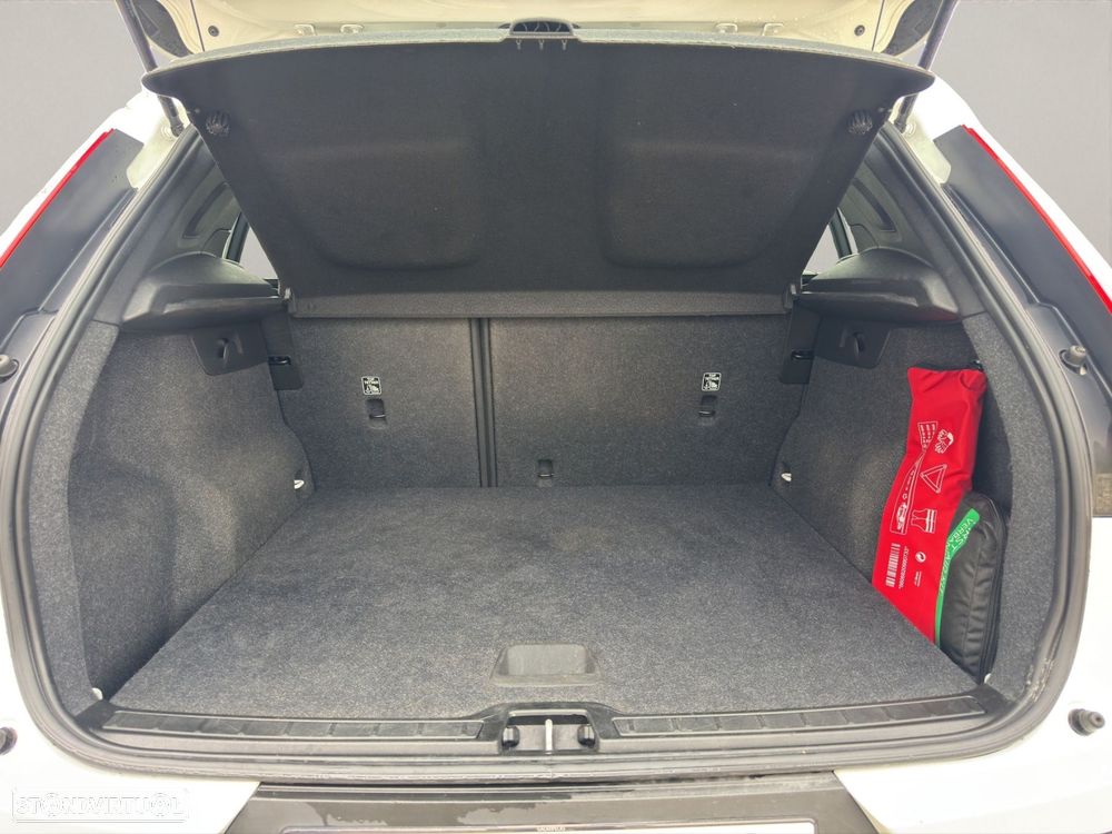 Volvo XC 40 2.0 D3 Geartronic - 20