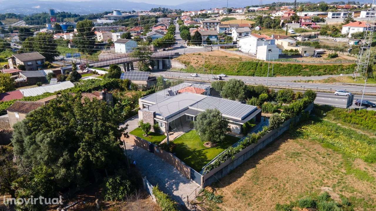 Moradia T4 para venda - Grande imagem: 2/47