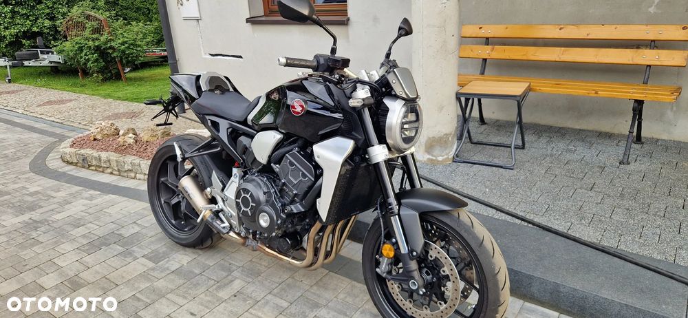 Honda CB - 1