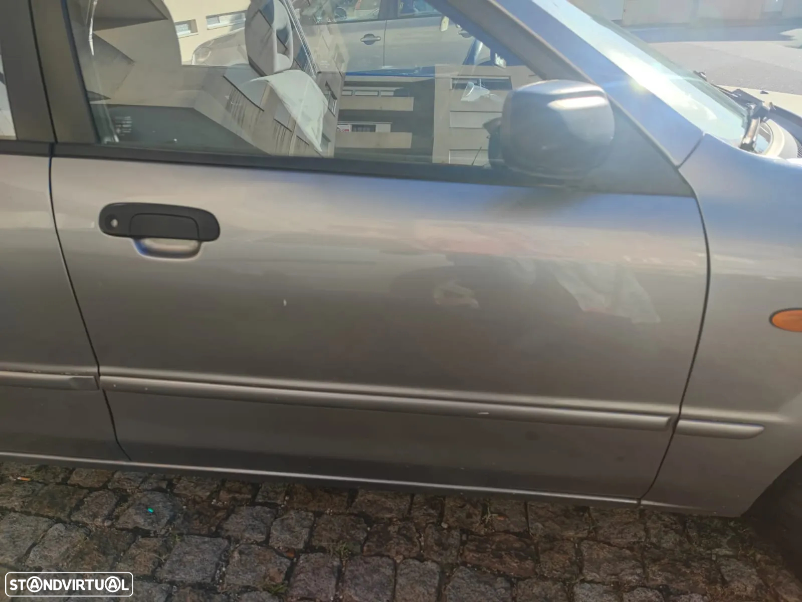 Mazda 323 - 2