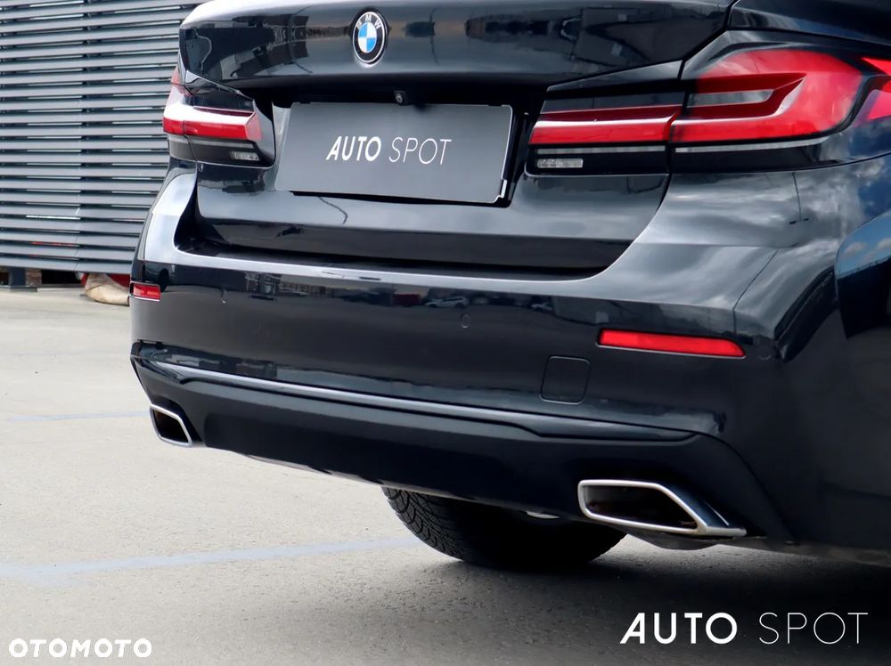 BMW Seria 5 518d mHEV - 7