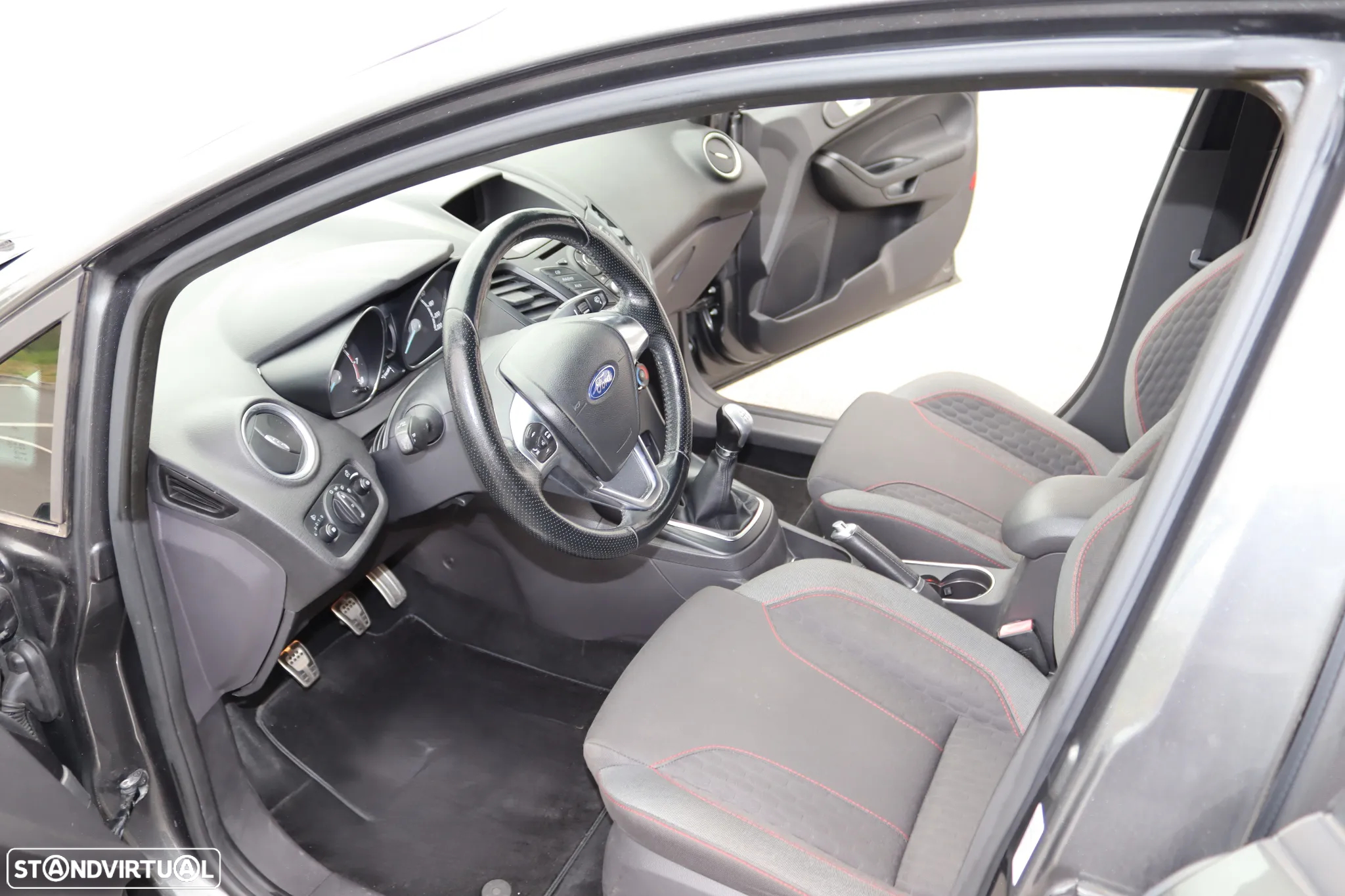 Ford Fiesta - 30