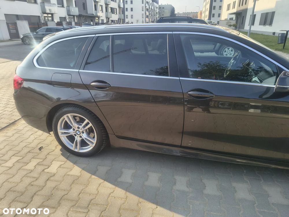 BMW Seria 5 520d M Sport - 12