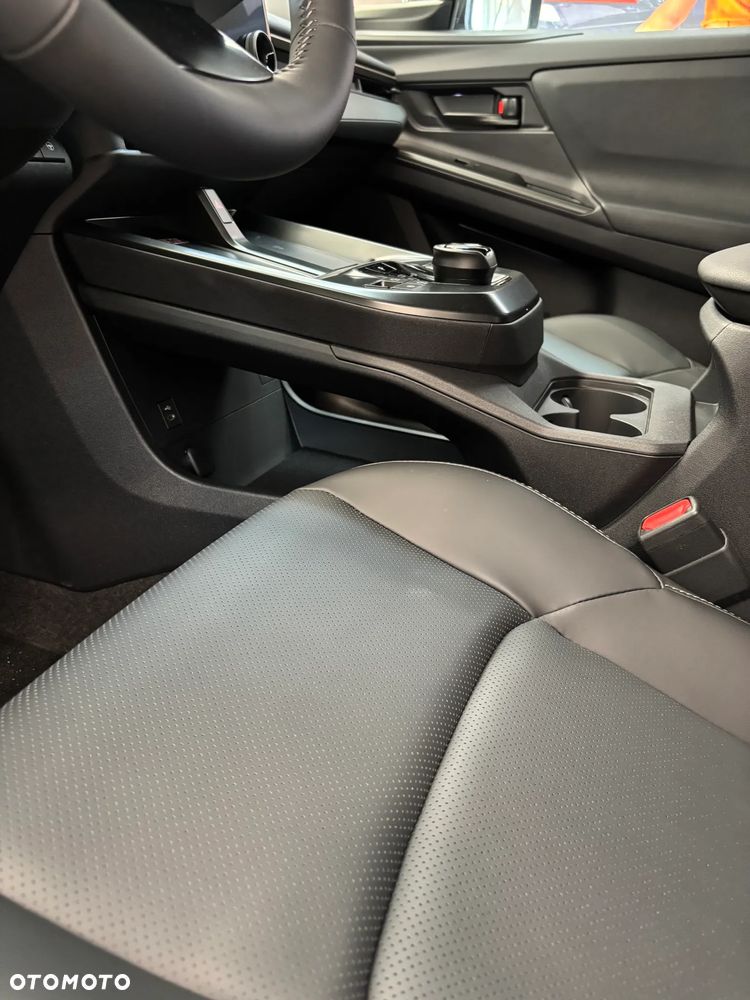 Toyota bZ4X 73.1kWh 4x4 Executive - 13