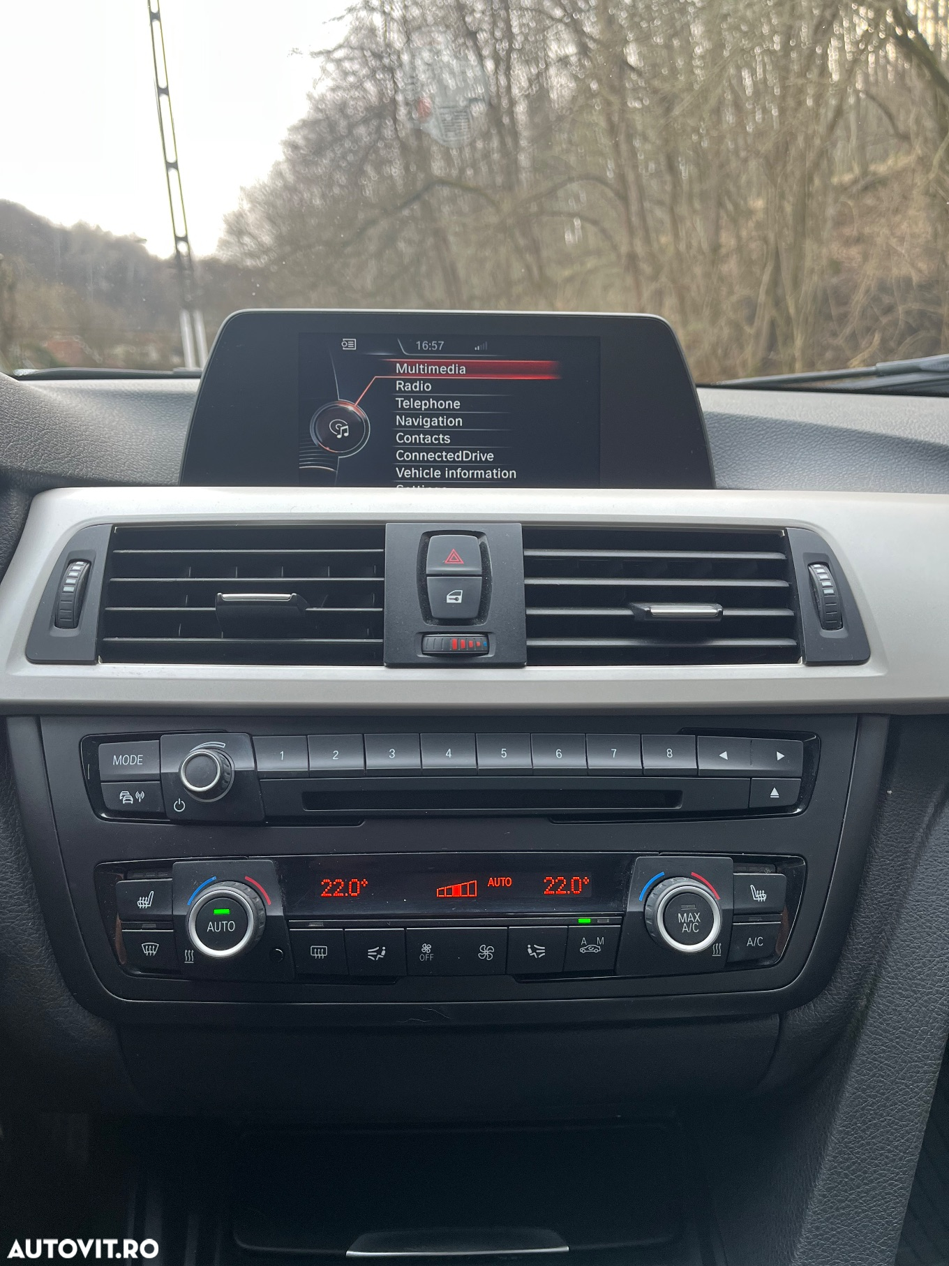 BMW Seria 3 318d - 9