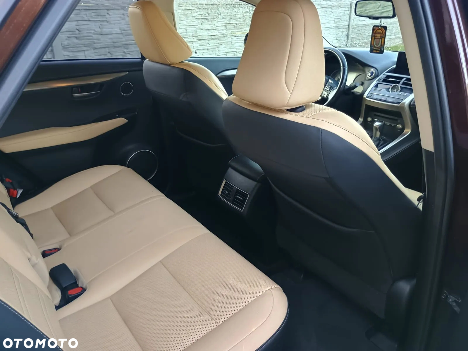 Lexus NX 300h Elegance AWD - 38