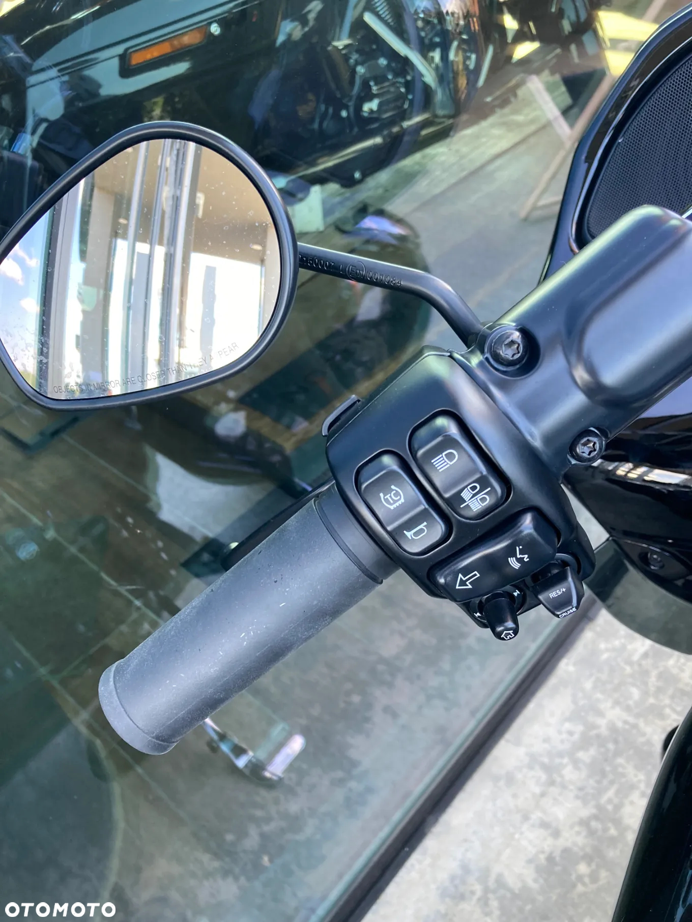 Harley-Davidson Touring Road Glide - 5