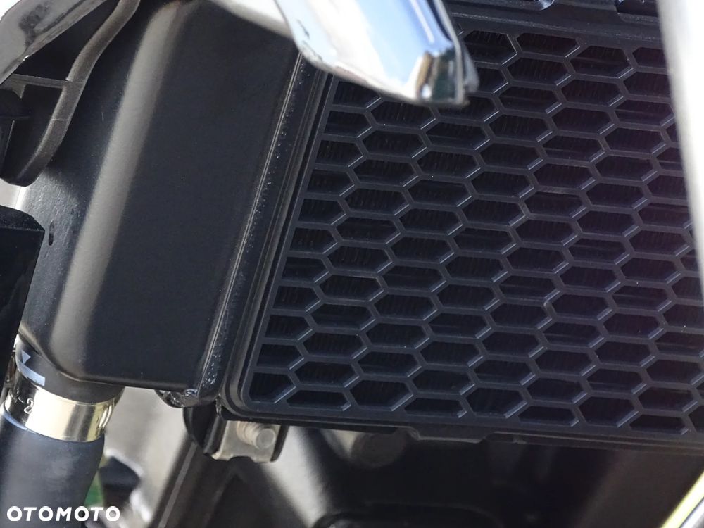 VOGE R125 - 16