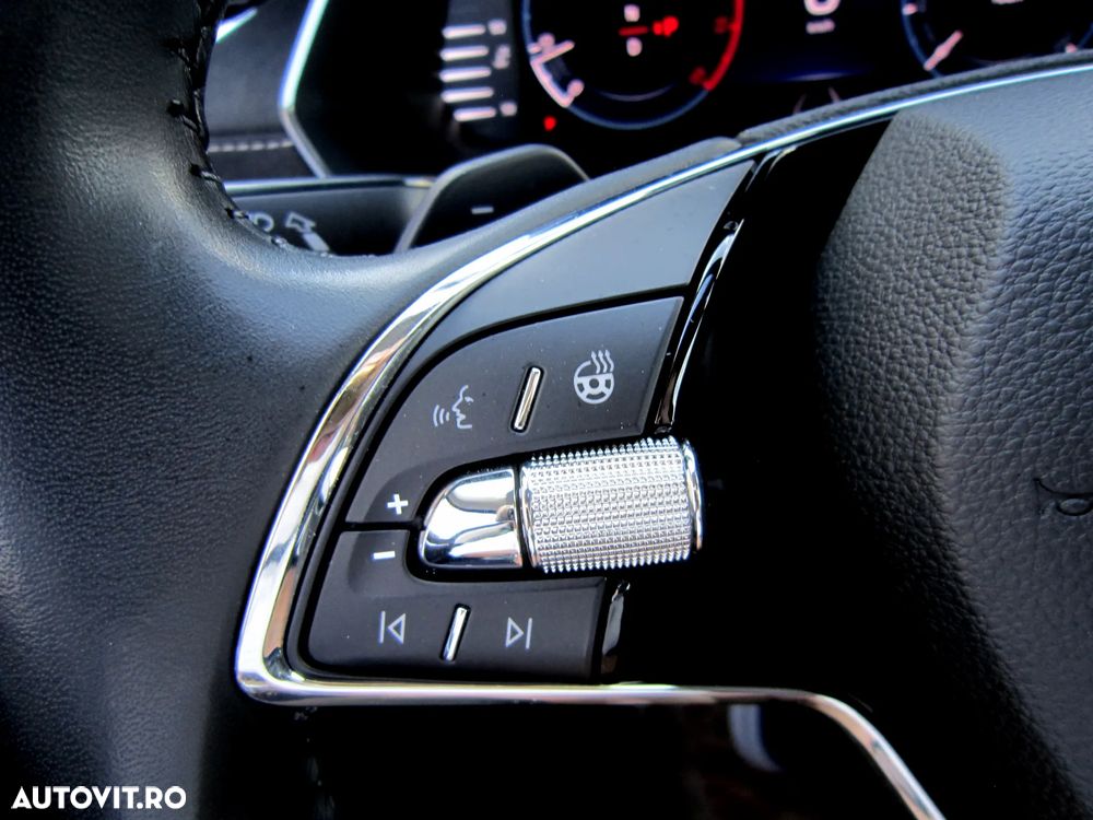 Skoda Octavia 2.0 TDI STYLE DSG - 11