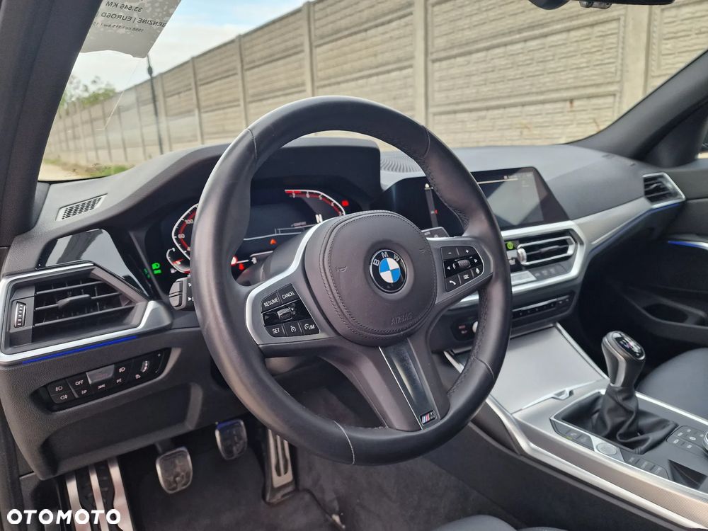 BMW Seria 3 318i M Sport - 9