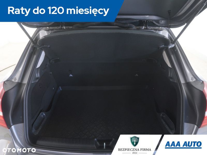 Mercedes-Benz GLA - 15