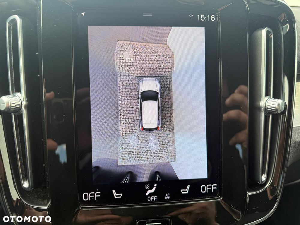 Volvo XC 40 T5 Plug-In Hybrid Plus Dark - 17