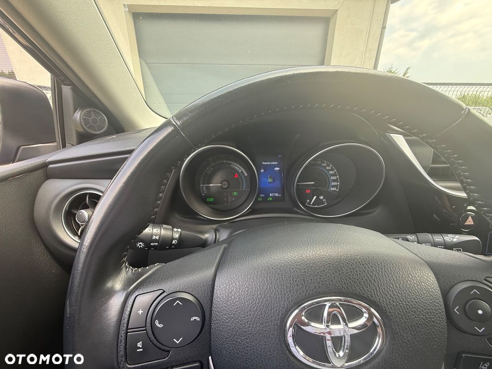 Toyota Auris - 16