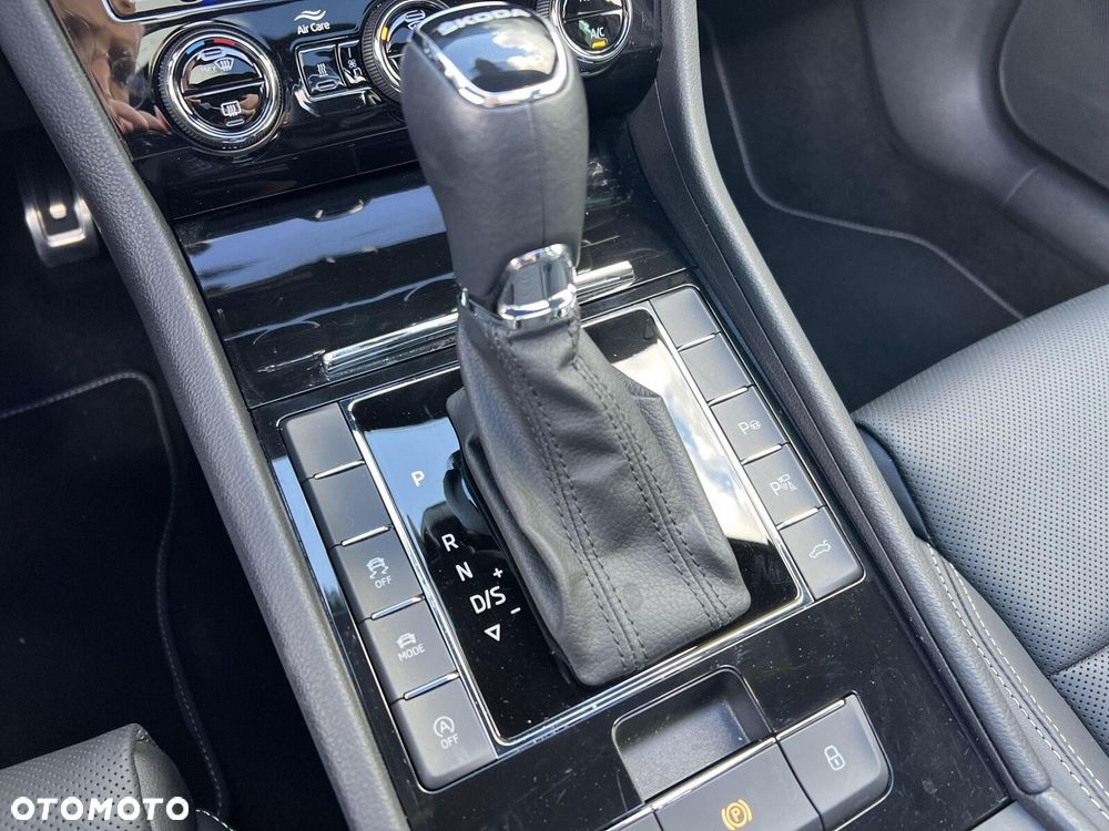 Skoda Superb 2.0 TSI L&K DSG - 22
