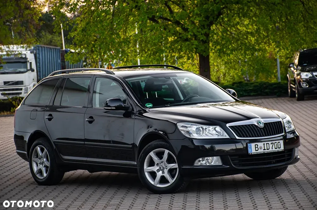 Skoda Octavia Combi 2.0 TDI DPF DSG Ambition - 3