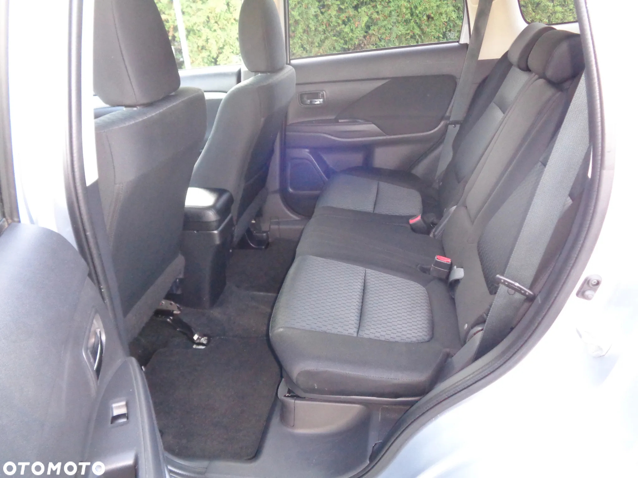 Mitsubishi Outlander - 15