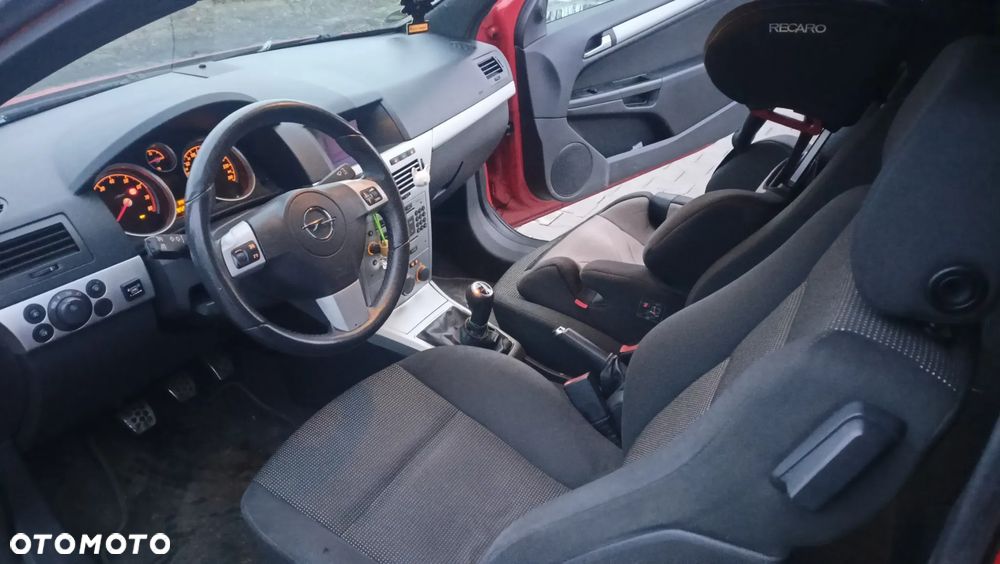 Opel Astra 1.6 T Sport - 4