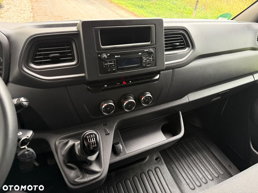 Renault Master - 18