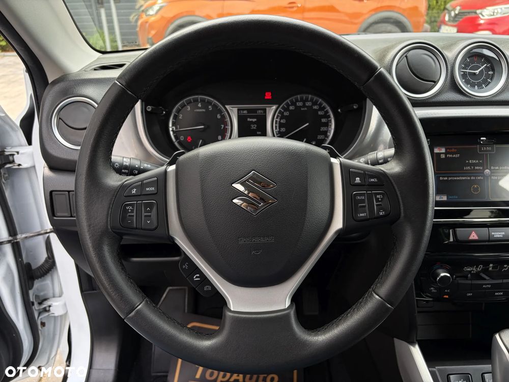 Suzuki Vitara 1.6 Premium 2WD - 23