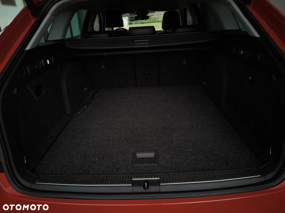 Skoda Superb 2.0 TDI DSG L&K - 33