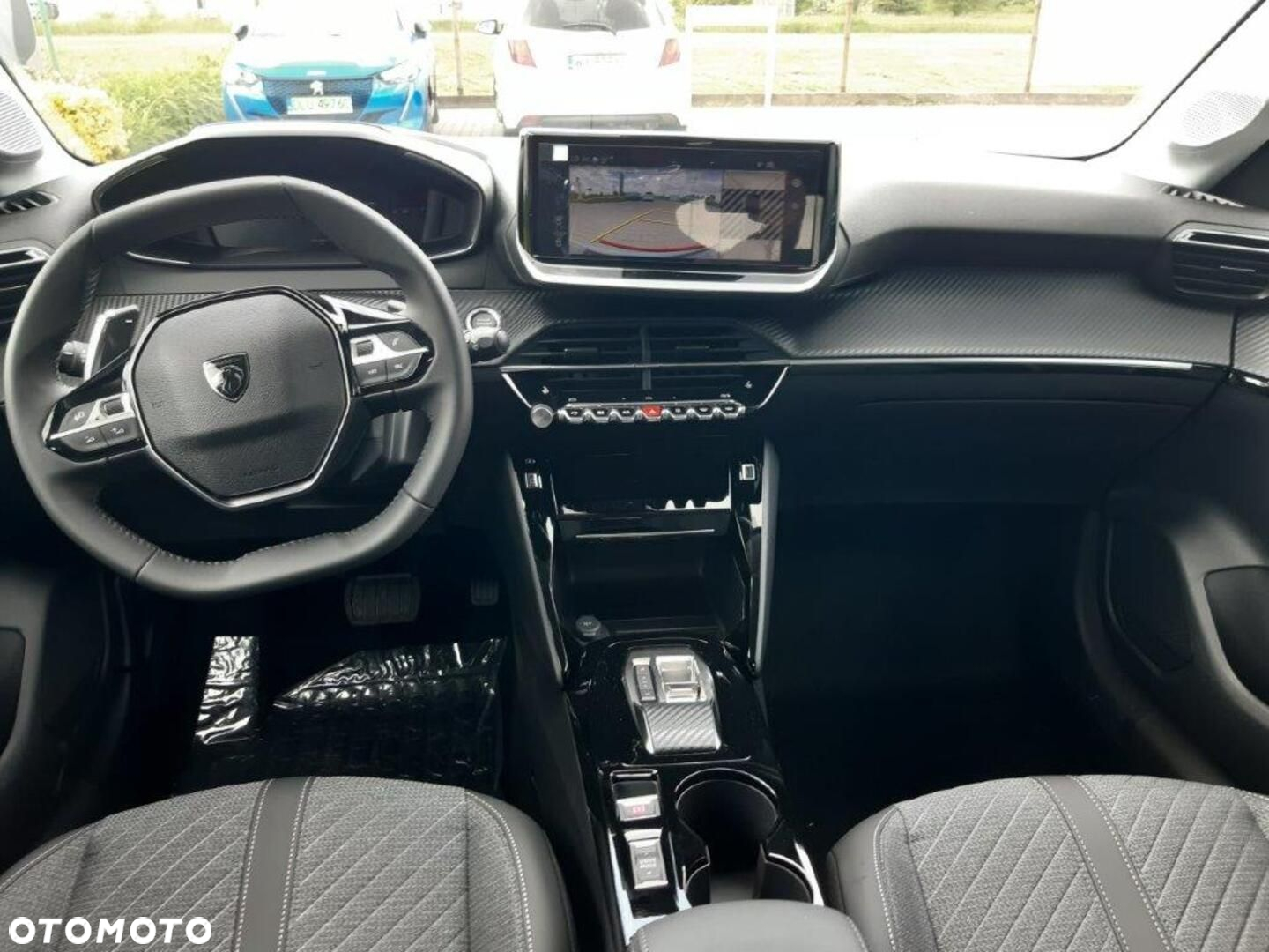 Peugeot 208 - 11