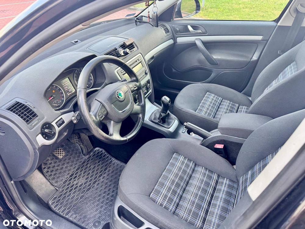 Skoda Octavia 2.0 TDI Ambiente - 14