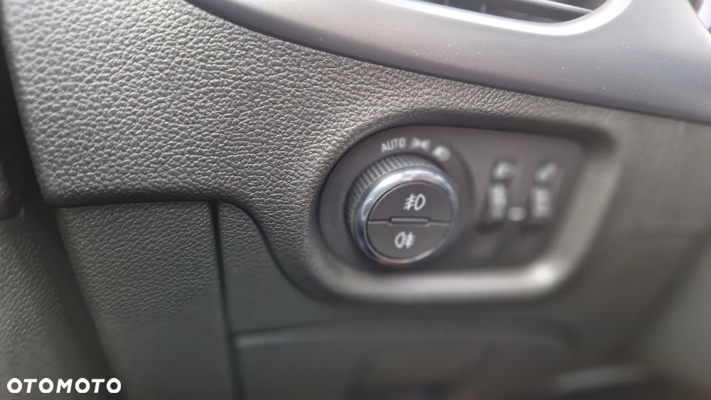 Opel Astra 1.6 D Start/Stop 120 Jahre - 30