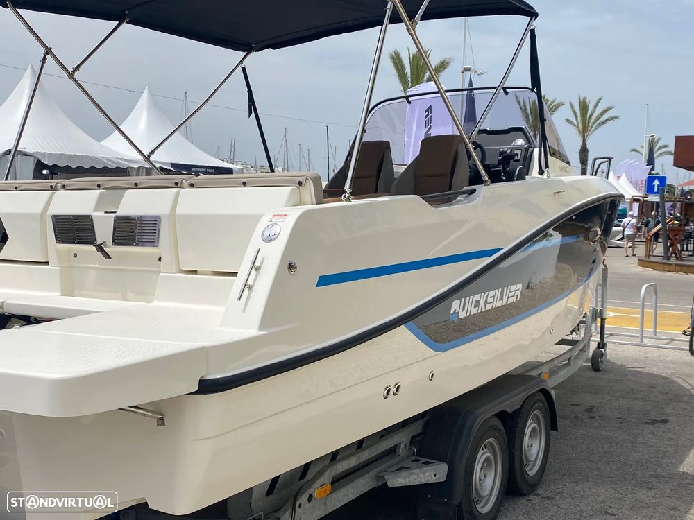 Quicksilver Activ 755 Sundeck - 9