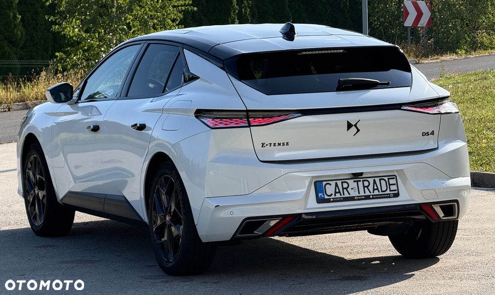 DS Automobiles DS 4 1.6 E-Tense Performance Line + - 14