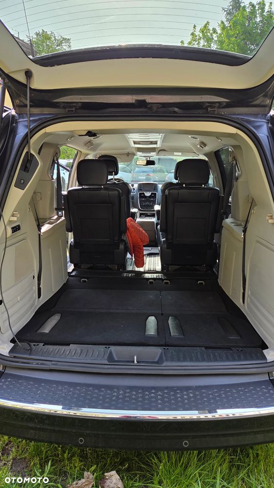 Lancia Voyager 2.8CRD Platinum - 12