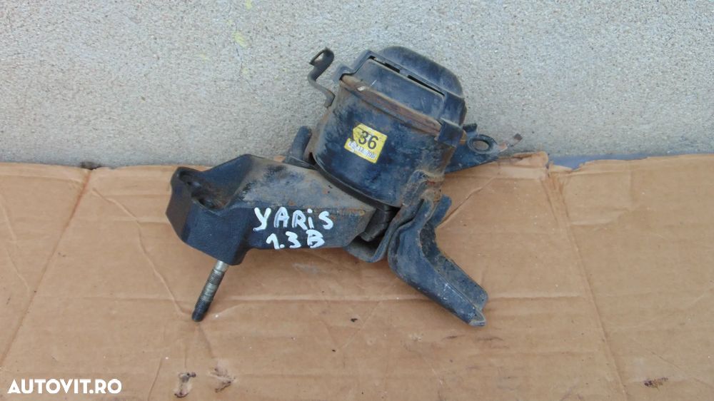 Tampon motor Toyota Yaris motor 1.3 benzina an 2005-2011 - 2