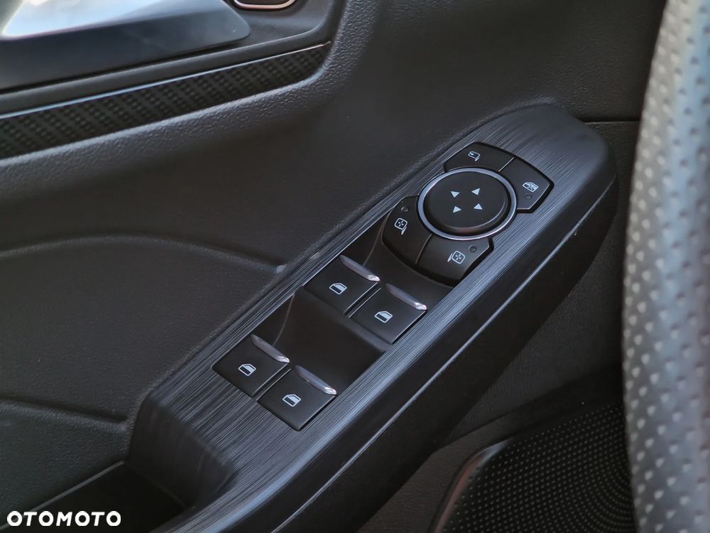 Ford Kuga 1.5 EcoBoost FWD ST-Line - 17