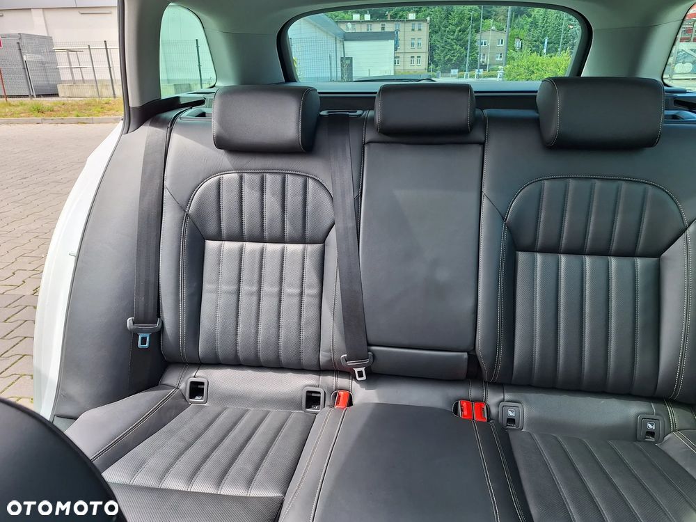 Skoda Superb 2.0 TDI L&K DSG - 19