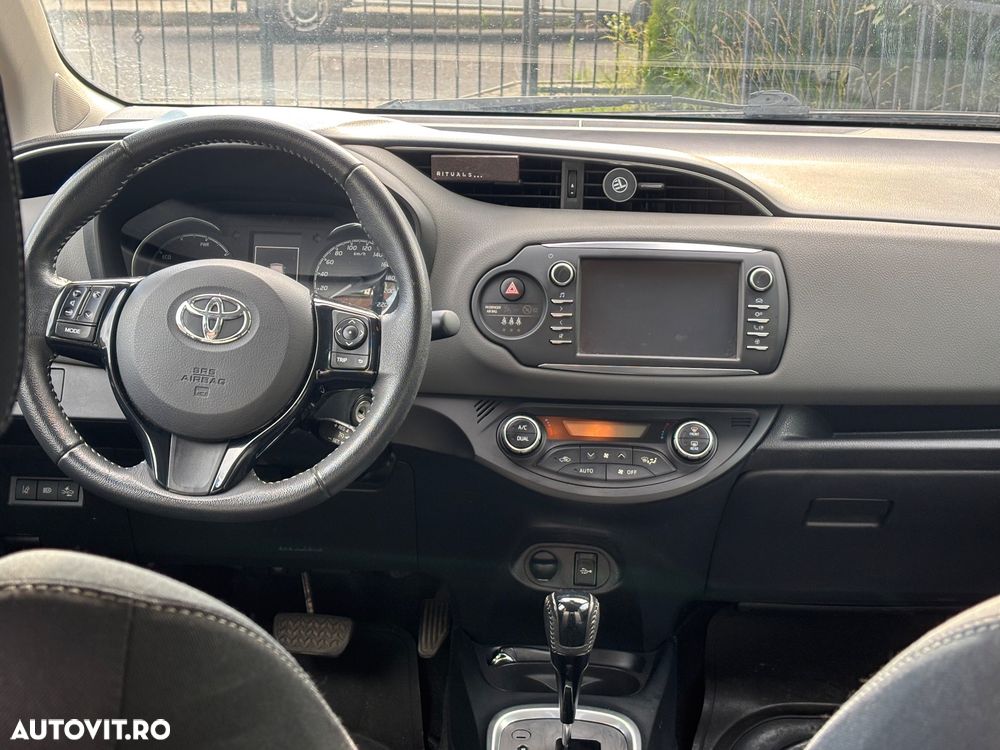 TOYOTA Yaris 2019 — imagine 8