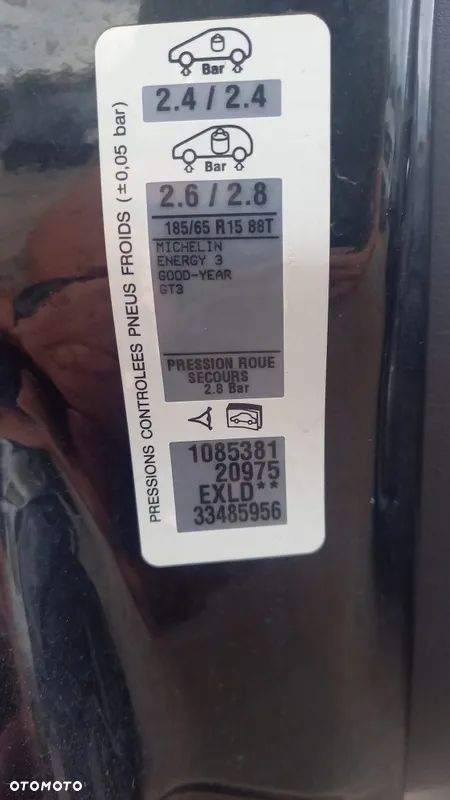 Peugeot 207 maska drzwi klapa zderzak kod lakieru EXLD silnik KFU skrzynia biegów BVM5 - 6