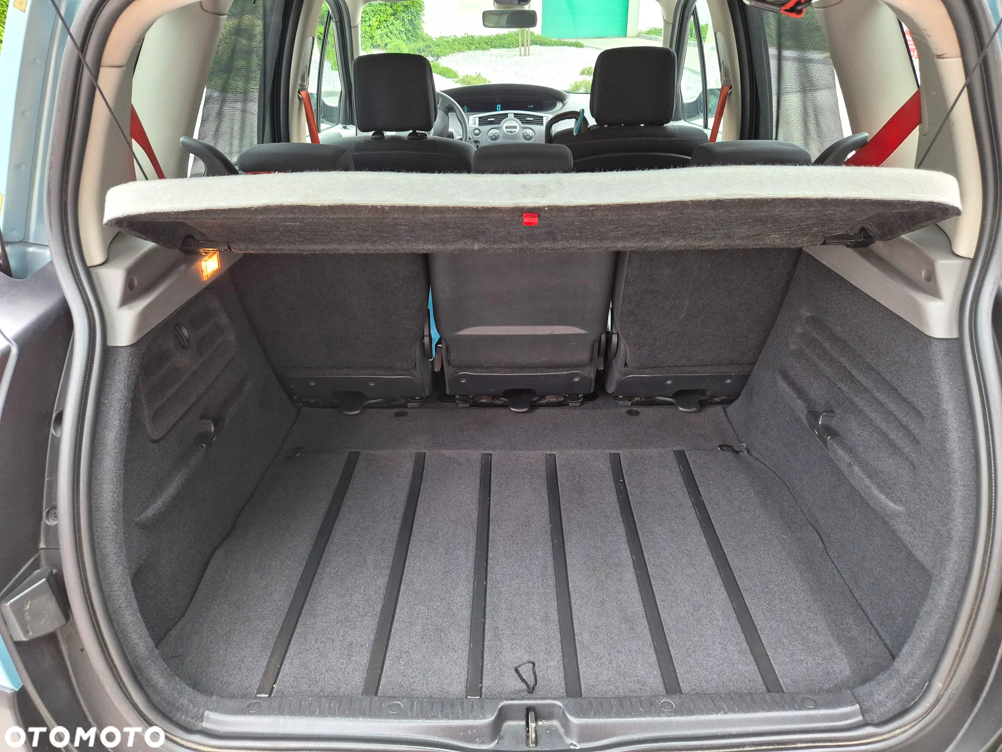 Renault Scenic 1.9 dCi FAP Conquest - 27