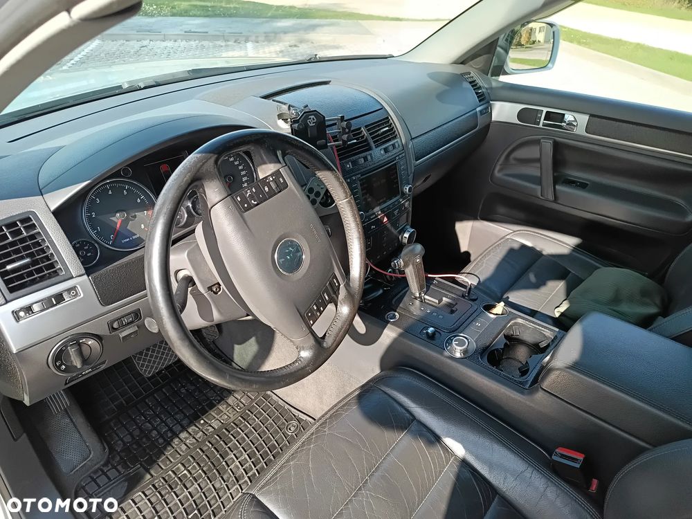 Volkswagen Touareg 3.2 V6 Tiptr - 9