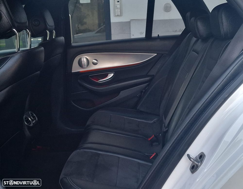 Mercedes-Benz E 300 de 9G-TRONIC AMG Line - 13
