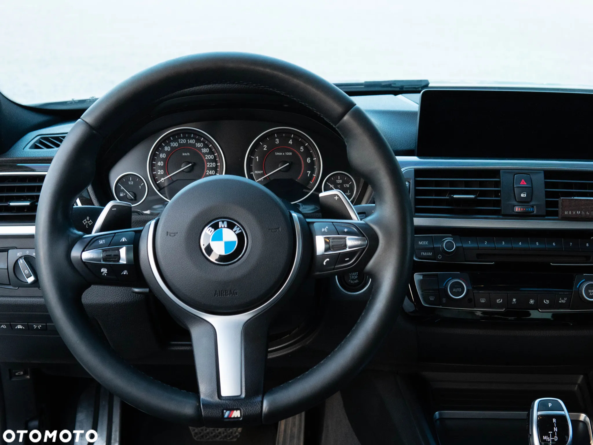 BMW Seria 3 330i M Sport Shadow sport - 11