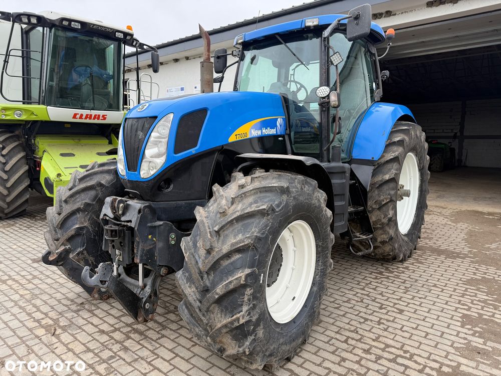 New Holland T7030 - 1