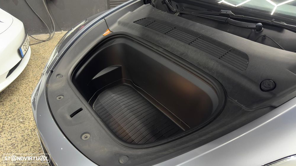 Tesla Model Y Long Range Tração Integral - 34