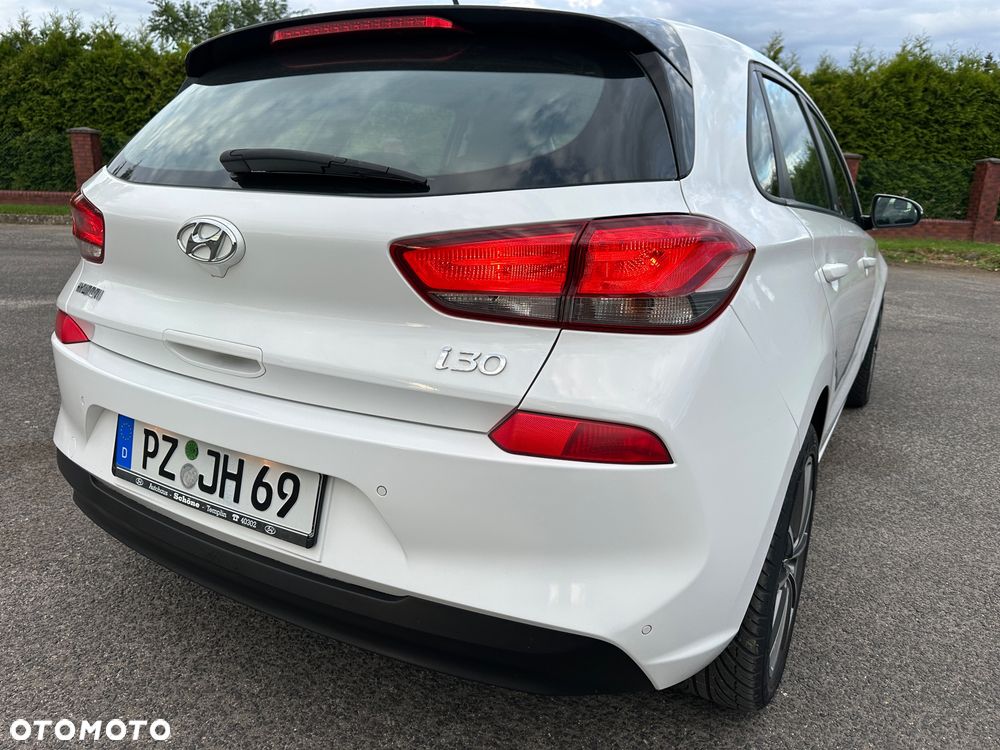 Hyundai i30 1.6 CRDI Intro - 14
