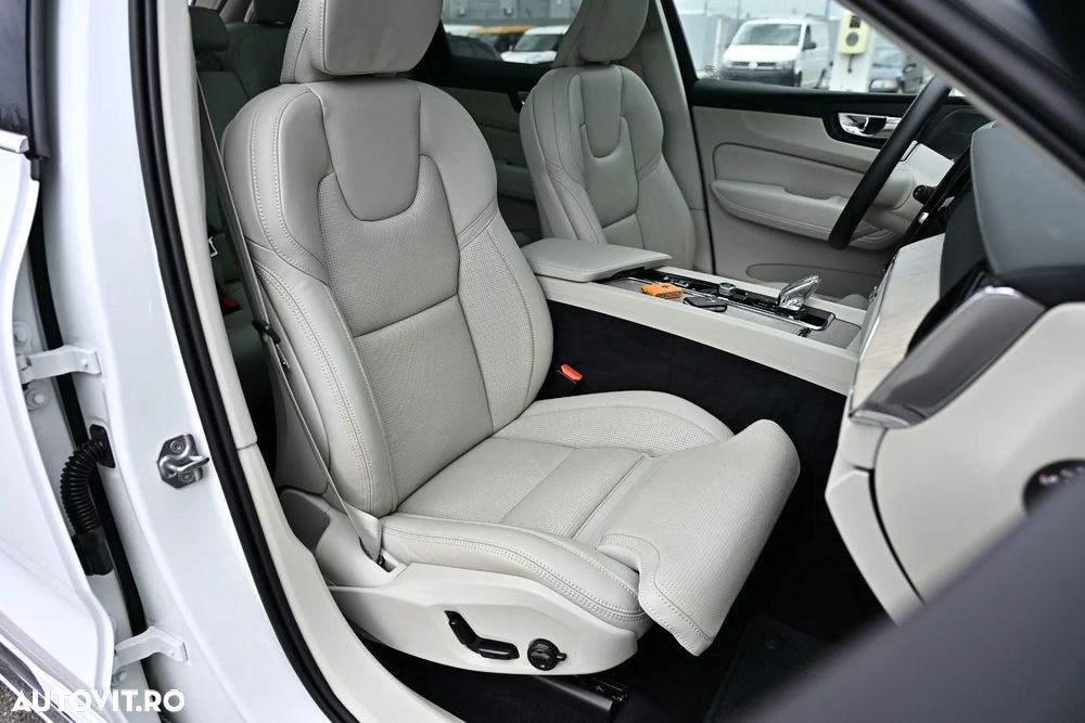 Volvo XC 60 B4 MHEV AT8 AWD Inscription - 22