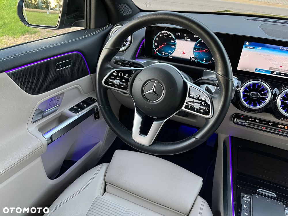 Mercedes-Benz GLB 200 Progressive 7G-DCT - 26